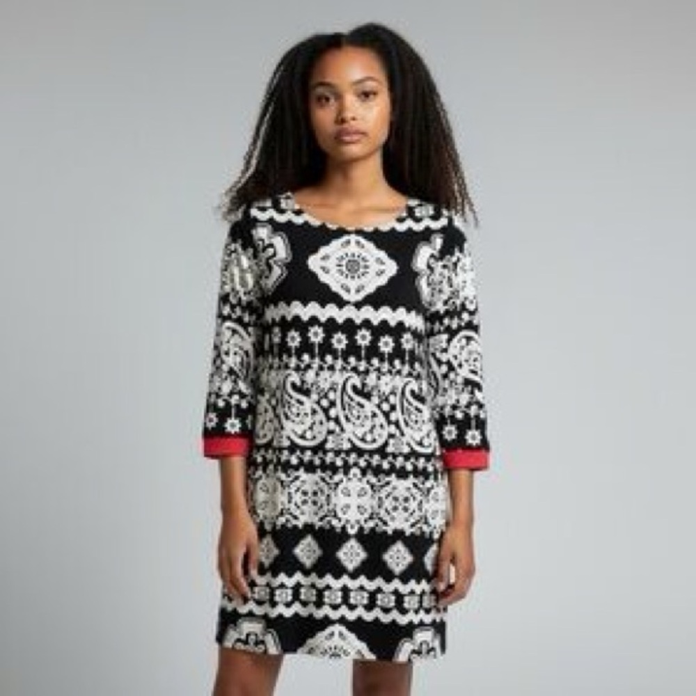 Tiana B. Navy and White Floral Paisley Tunic